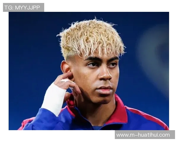 西媒报道亚马尔备战巴黎之战积极训练成为最后离场球员之一 西媒报道亚马尔备战巴黎之战积极训练成为最后离场球员之一