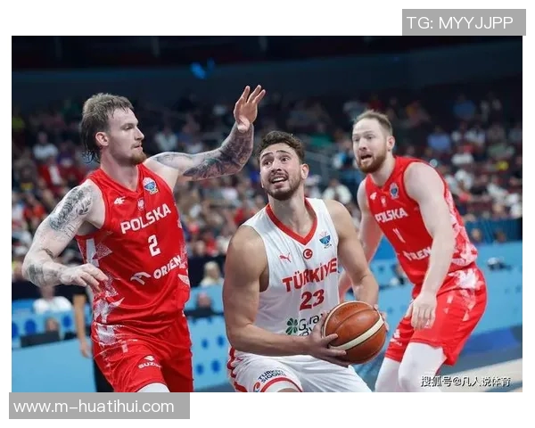 乌度卡称赞卡佩拉护筐与空接能力申京双塔组合展现更强侵略性